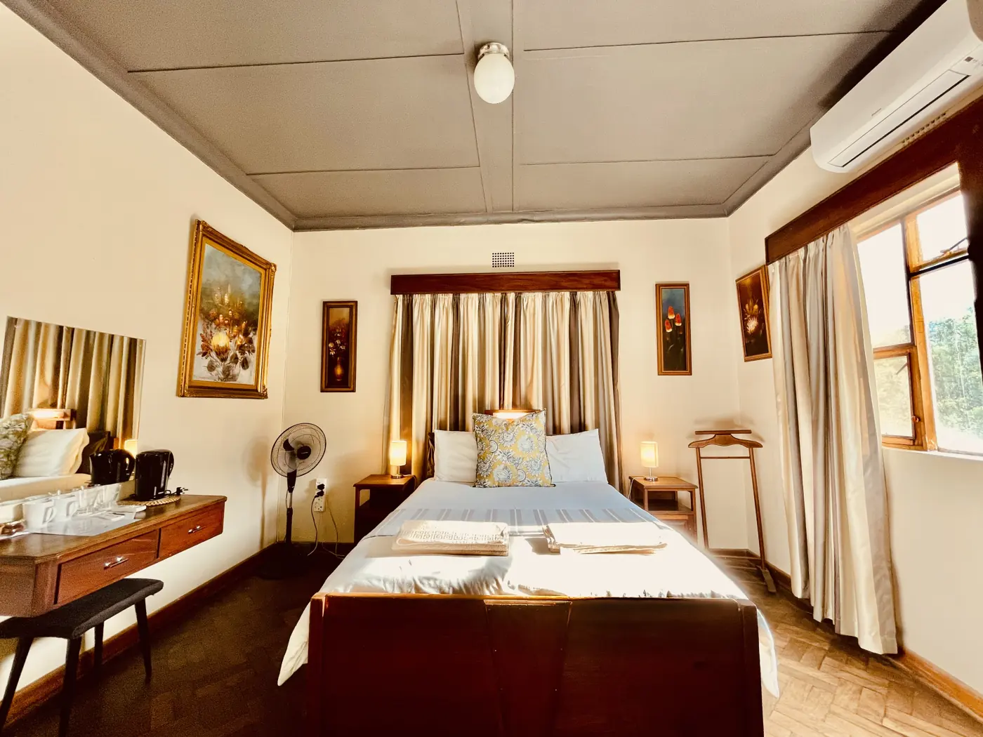 Room 4 at Hotel De Rust